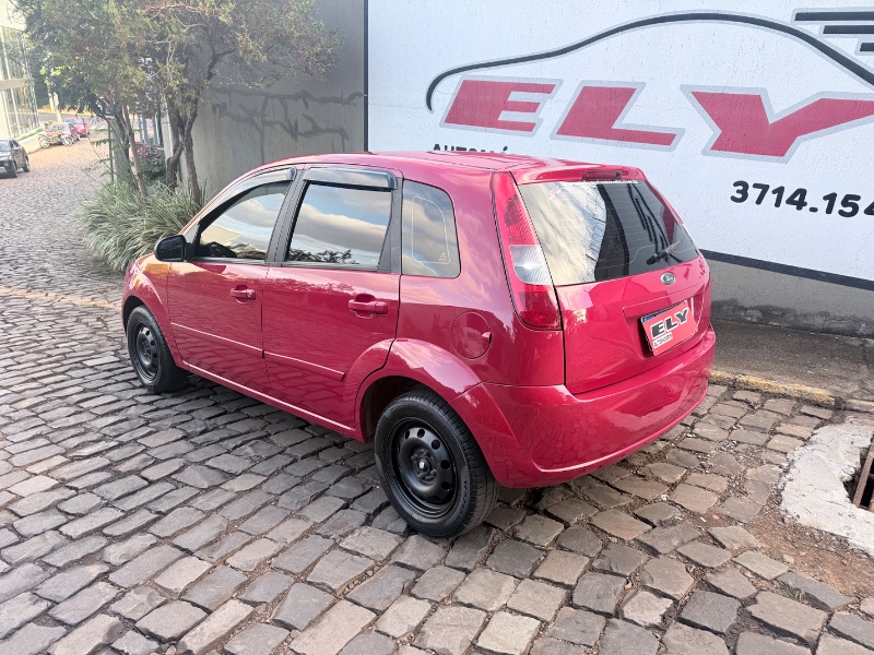 FORD FIESTA 1.0 2004/2004 ELY AUTOMÓVEIS LAJEADO / Carros no Vale
