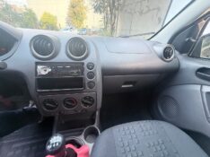 FORD FIESTA 1.0 2004/2004 ELY AUTOMÓVEIS LAJEADO / Carros no Vale