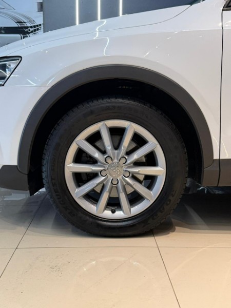 AUDI Q3 1.4 S-TRONIC 2015/2016 JM AUTOMÓVEIS VENÂNCIO AIRES / Carros no Vale