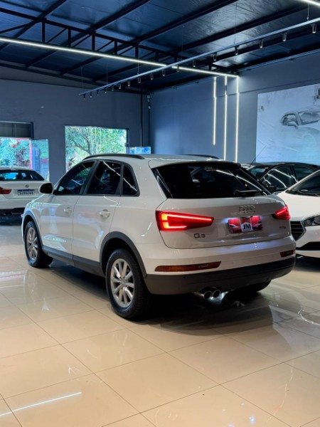 AUDI Q3 1.4 S-TRONIC 2015/2016 JM AUTOMÓVEIS VENÂNCIO AIRES / Carros no Vale