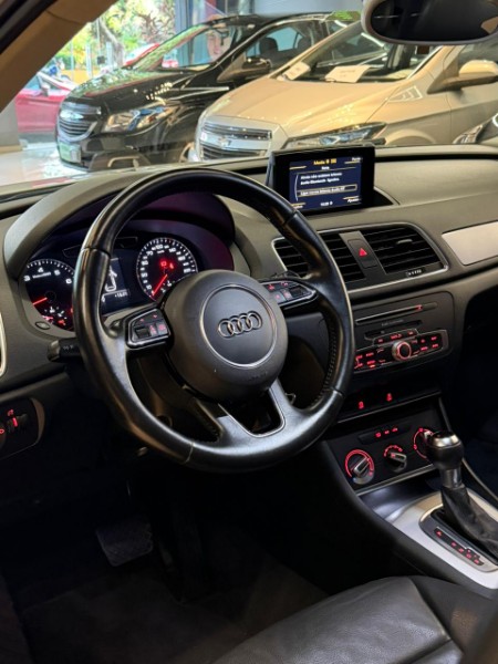 AUDI Q3 1.4 S-TRONIC 2015/2016 JM AUTOMÓVEIS VENÂNCIO AIRES / Carros no Vale