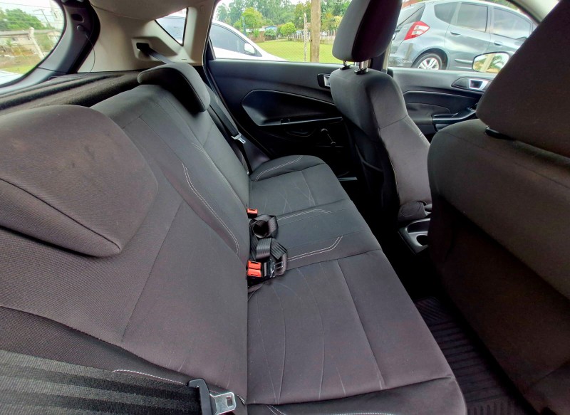 FORD FIESTA 1.5 2014/2014 CRUZEIRO MULTIMARCAS CRUZEIRO DO SUL / Carros no Vale