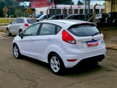 FORD FIESTA 1.5 2014/2014 CRUZEIRO MULTIMARCAS CRUZEIRO DO SUL / Carros no Vale