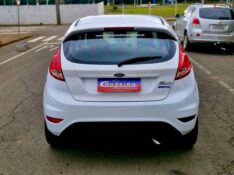 FORD FIESTA 1.5 2014/2014 CRUZEIRO MULTIMARCAS CRUZEIRO DO SUL / Carros no Vale