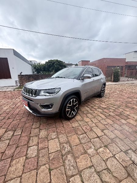 JEEP COMPASS 2.0 16V FLEX LIMITED AUTOMÁTICO 2020/2020 ELY AUTOMÓVEIS LAJEADO / Carros no Vale