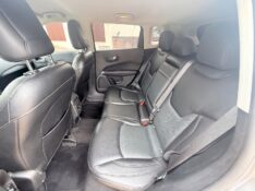 JEEP COMPASS 2.0 16V FLEX LIMITED AUTOMÁTICO 2020/2020 ELY AUTOMÓVEIS LAJEADO / Carros no Vale
