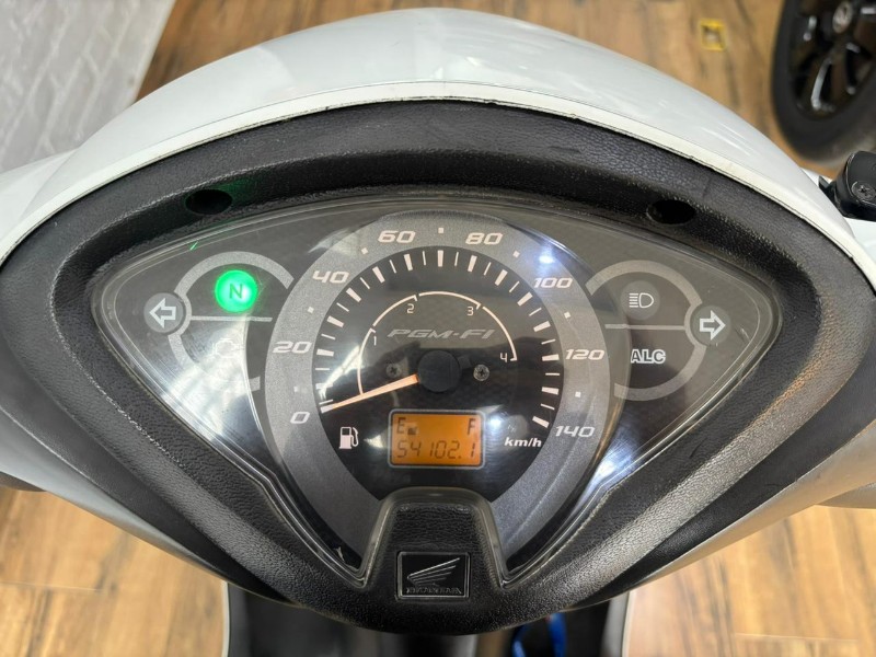 HONDA MOTOS BIZ 125 EX /2013 RT 811 VEÍCULOS ARROIO DO MEIO / Carros no Vale HONDA MOTOS BIZ 125 EX /2013 RT 811 VEÍCULOS ARROIO DO MEIO / Carros no Vale