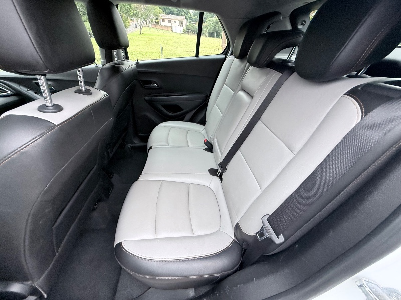 CHEVROLET TRACKER 1.4 16V TURBO FLEX LTZ AUTOMÁTICO 2017/2017 ELY AUTOMÓVEIS LAJEADO / Carros no Vale CHEVROLET TRACKER 1.4 16V TURBO FLEX LTZ AUTOMÁTICO 2017/2017 ELY AUTOMÓVEIS LAJEADO / Carros no Vale
