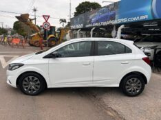 CHEVROLET ONIX JOY PLUS BLACK EDITION 1.0 2021/2021 LS MULTIMARCAS VENÂNCIO AIRES / Carros no Vale