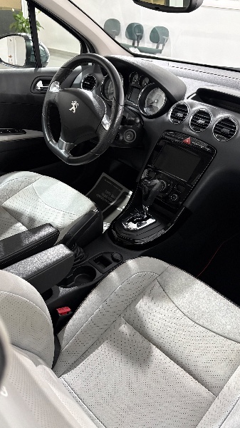 PEUGEOT 408 1.6 GRIFFE 16V TURBO FLEX 4P AUTOMÁTICO 2017/2018 NEURI VEÍCULOS LAJEADO / Carros no Vale