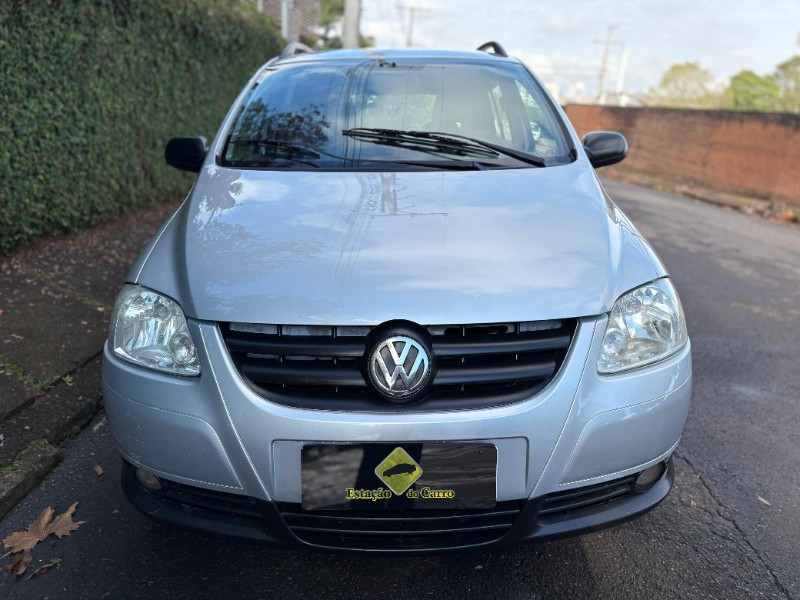 VOLKSWAGEN SPACEFOX 1.6 2008/2008 ESTAÇÃO DO CARRO ESTRELA / Carros no Vale