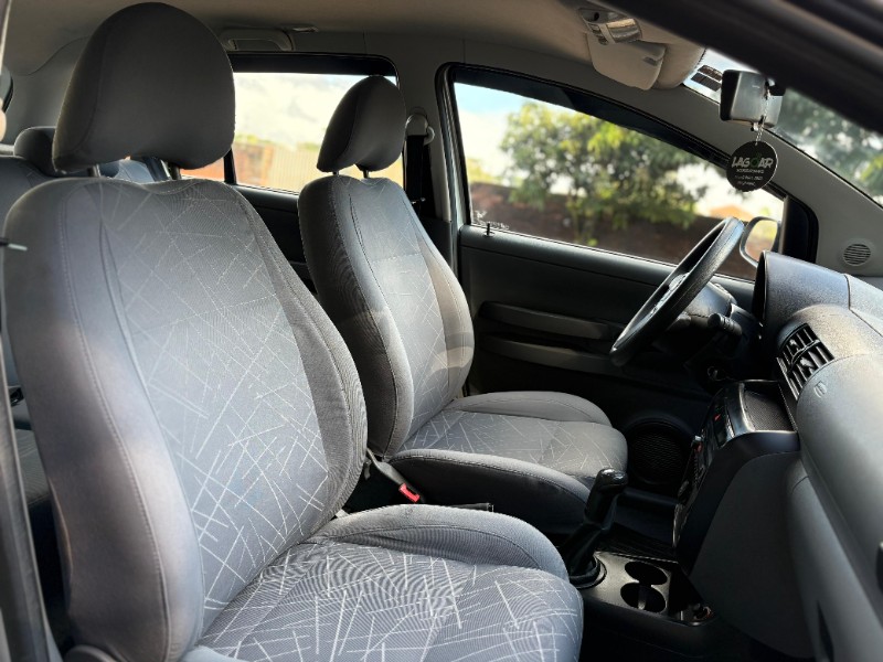 VOLKSWAGEN SPACEFOX 1.6 2008/2008 ESTAÇÃO DO CARRO ESTRELA / Carros no Vale