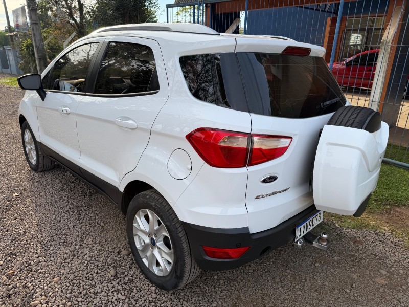 FORD ECOSPORT 2.0 TITANIUM /2015 MENEGHINI VEÍCULOS ARROIO DO MEIO / Carros no Vale
