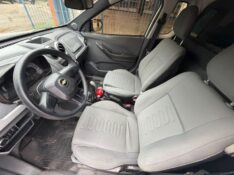 CHEVROLET MONTANA COMBO FURGÃO 1.4 /2013 MENEGHINI VEÍCULOS ARROIO DO MEIO / Carros no Vale