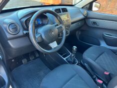 RENAULT KWID ZEN 1.0 2021/2022 SÉTIMA VEÍCULOS GUAPORÉ / Carros no Vale