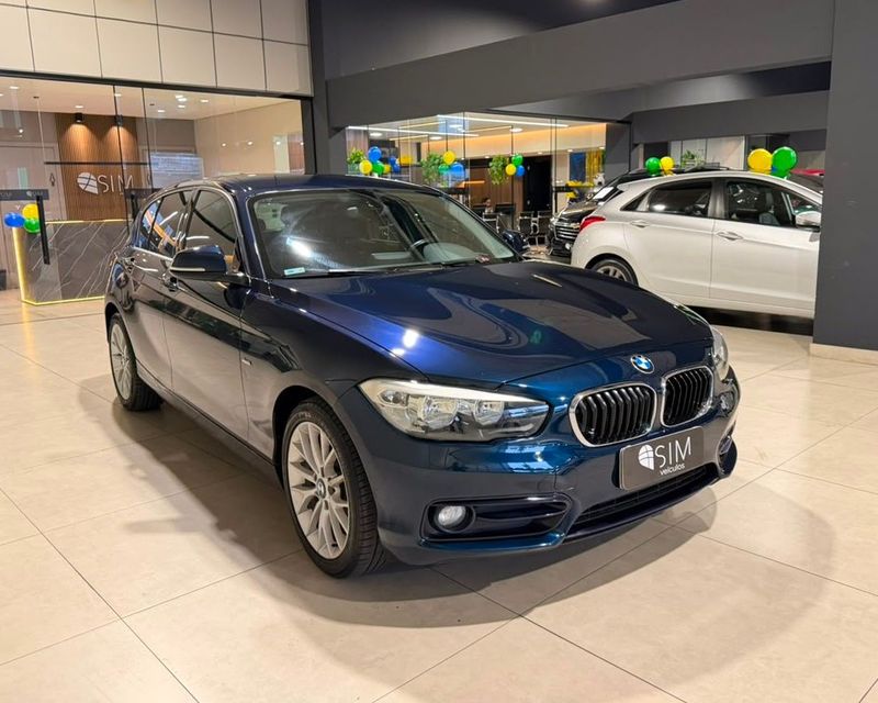 Bmw 120i Active 2016/2016 SIM VEÍCULOS PORTO ALEGRE / Carros no Vale