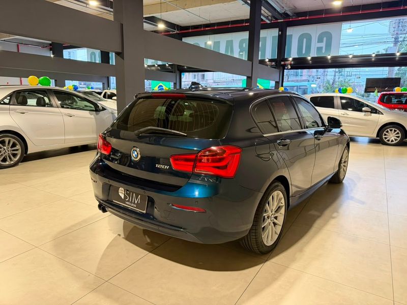 Bmw 120i Active 2016/2016 SIM VEÍCULOS PORTO ALEGRE / Carros no Vale