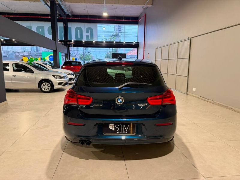 Bmw 120i Active 2016/2016 SIM VEÍCULOS PORTO ALEGRE / Carros no Vale