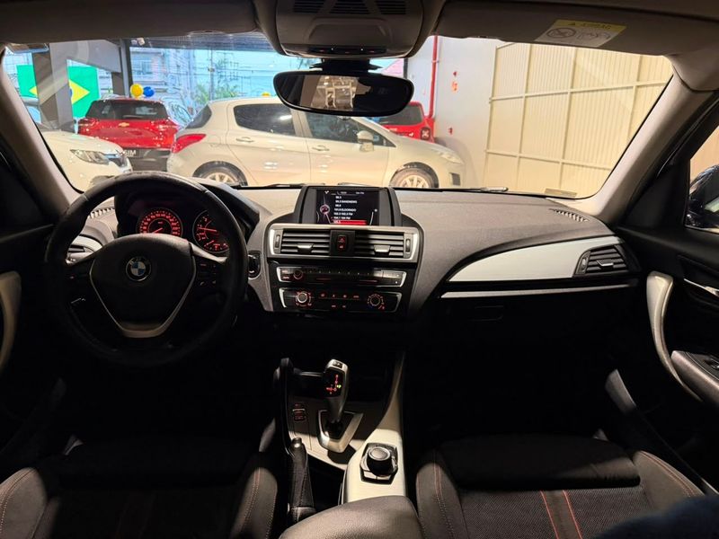 Bmw 120i Active 2016/2016 SIM VEÍCULOS PORTO ALEGRE / Carros no Vale