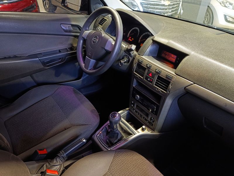 Chevrolet Vectra Expression 2.0 8v 2010/2011 SIM VEÍCULOS PORTO ALEGRE / Carros no Vale