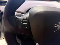 Peugeot 208 1.2 Active Pack 12v 2016/2017 SIM VEÍCULOS PORTO ALEGRE / Carros no Vale