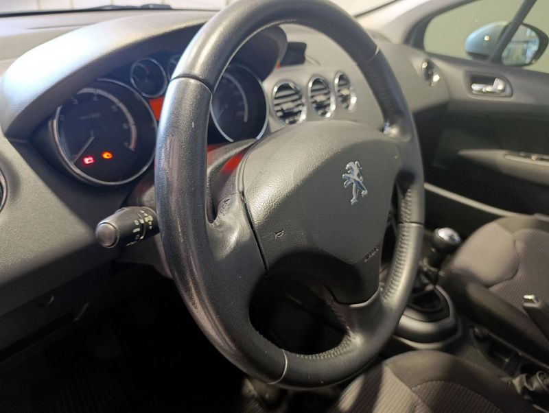 Peugeot 308 Allure 1.6 Mc 2013/2013 SIM VEÍCULOS PORTO ALEGRE / Carros no Vale