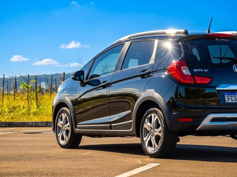 Honda WR-V EX 1.5 Flexone 16V 2017/2018 AUTO NÍVEL VEÍCULOS SANTA CRUZ DO SUL / Carros no Vale Honda WR-V EX 1.5 Flexone 16V 2017/2018 AUTO NÍVEL VEÍCULOS SANTA CRUZ DO SUL / Carros no Vale