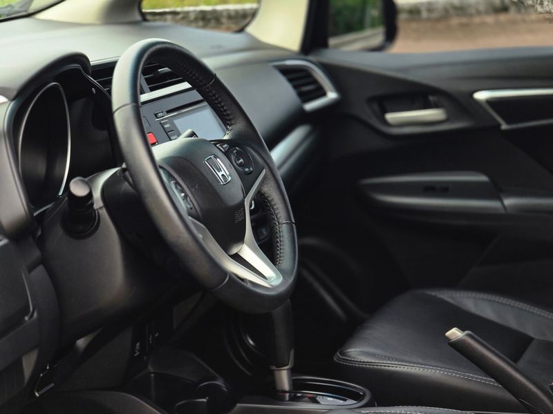 Honda WR-V EX 1.5 Flexone 16V 2017/2018 AUTO NÍVEL VEÍCULOS SANTA CRUZ DO SUL / Carros no Vale Honda WR-V EX 1.5 Flexone 16V 2017/2018 AUTO NÍVEL VEÍCULOS SANTA CRUZ DO SUL / Carros no Vale