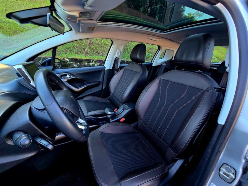 Peugeot 2008 Griffe 1.6 16V 2019/2020 AUTO NÍVEL VEÍCULOS SANTA CRUZ DO SUL / Carros no Vale
