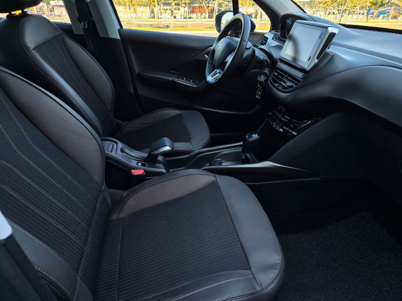Peugeot 2008 Griffe 1.6 16V 2019/2020 AUTO NÍVEL VEÍCULOS SANTA CRUZ DO SUL / Carros no Vale