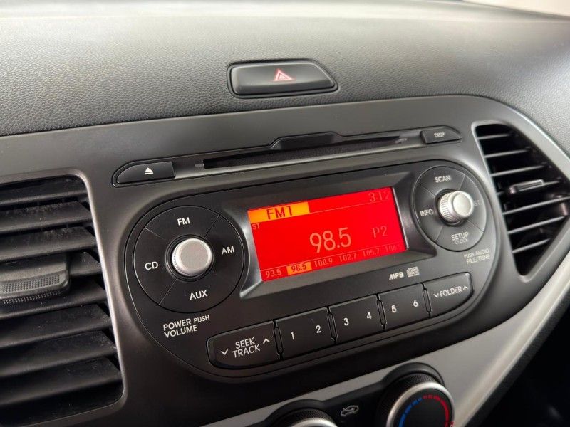 KIA PICANTO 1.0 EX 12V 2013/2014 SUL SERRA MOTORS CAXIAS DO SUL / Carros no Vale KIA PICANTO 1.0 EX 12V 2013/2014 SUL SERRA MOTORS CAXIAS DO SUL / Carros no Vale