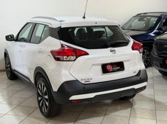 NISSAN KICKS 1.6 16V SV XTRONIC 2020/2021 SUL SERRA MOTORS CAXIAS DO SUL / Carros no Vale
