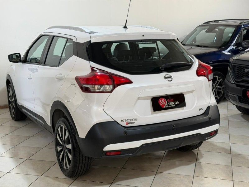 NISSAN KICKS 1.6 16V SV XTRONIC 2020/2021 SUL SERRA MOTORS CAXIAS DO SUL / Carros no Vale