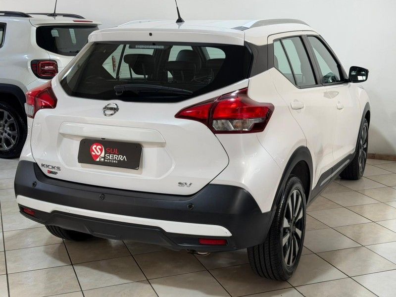 NISSAN KICKS 1.6 16V SV XTRONIC 2020/2021 SUL SERRA MOTORS CAXIAS DO SUL / Carros no Vale