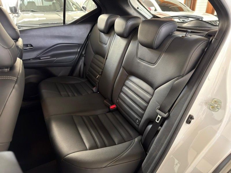 NISSAN KICKS 1.6 16V SV XTRONIC 2020/2021 SUL SERRA MOTORS CAXIAS DO SUL / Carros no Vale
