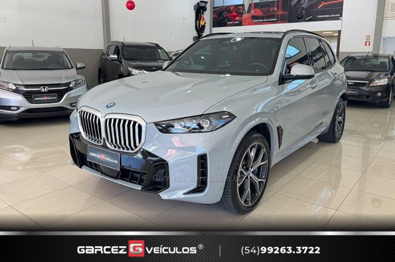 BMW X5 3.0 4X4 50E M SPORT HÍBRIDO 2025/2025 GARCEZ VEÍCULOS BENTO GONÇALVES / Carros no Vale