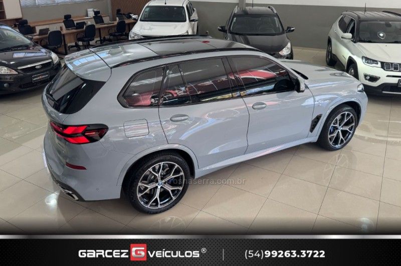 BMW X5 3.0 4X4 50E M SPORT HÍBRIDO 2025/2025 GARCEZ VEÍCULOS BENTO GONÇALVES / Carros no Vale