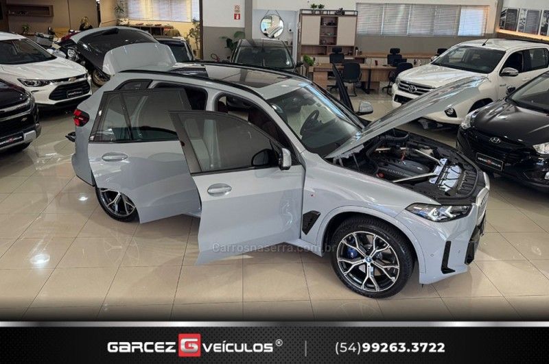 BMW X5 3.0 4X4 50E M SPORT HÍBRIDO 2025/2025 GARCEZ VEÍCULOS BENTO GONÇALVES / Carros no Vale
