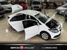 CHEVROLET PRISMA 1.4 MPFI LT 8V 2013/2014 GARCEZ VEÍCULOS BENTO GONÇALVES / Carros no Vale