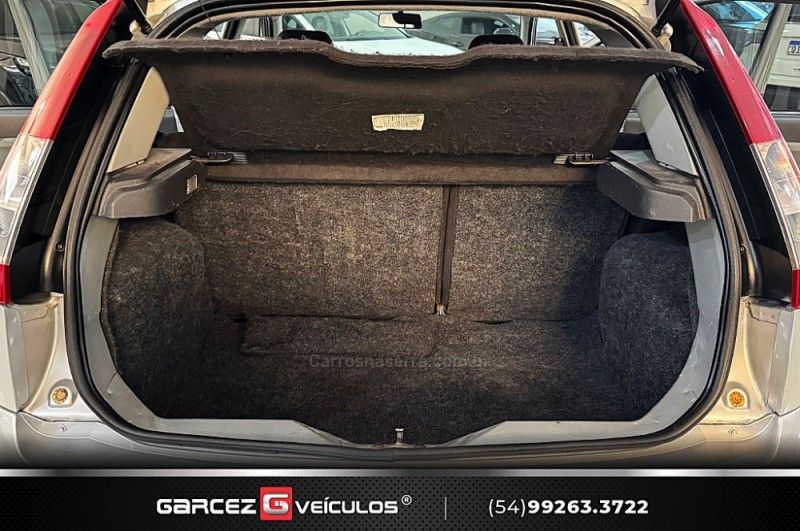 FORD FIESTA 1.6 MPI CLASS HATCH 8V 2007/2008 GARCEZ VEÍCULOS BENTO GONÇALVES / Carros no Vale