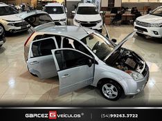 FORD FIESTA 1.6 MPI CLASS HATCH 8V 2007/2008 GARCEZ VEÍCULOS BENTO GONÇALVES / Carros no Vale