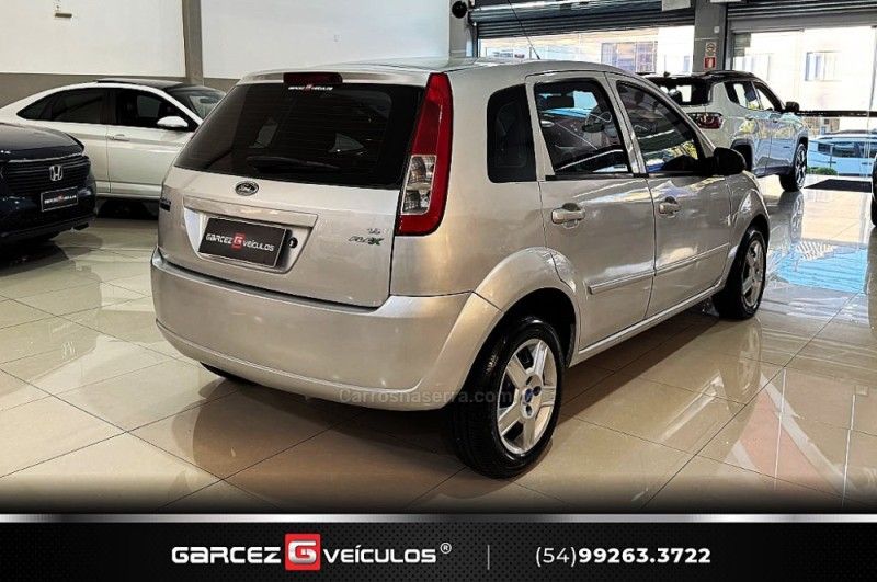 FORD FIESTA 1.6 MPI CLASS HATCH 8V 2007/2008 GARCEZ VEÍCULOS BENTO GONÇALVES / Carros no Vale