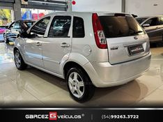 FORD FIESTA 1.6 MPI CLASS HATCH 8V 2007/2008 GARCEZ VEÍCULOS BENTO GONÇALVES / Carros no Vale