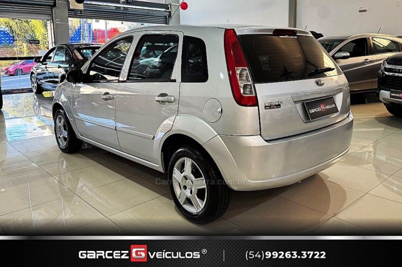 FORD FIESTA 1.6 MPI CLASS HATCH 8V 2007/2008 GARCEZ VEÍCULOS BENTO GONÇALVES / Carros no Vale