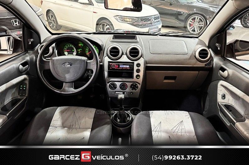 FORD FIESTA 1.6 MPI CLASS HATCH 8V 2007/2008 GARCEZ VEÍCULOS BENTO GONÇALVES / Carros no Vale