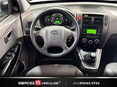 HYUNDAI TUCSON 2.0 GL 2WD 16V 2011/2012 GARCEZ VEÍCULOS BENTO GONÇALVES / Carros no Vale