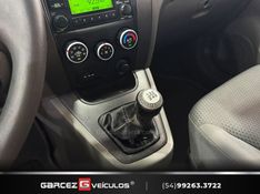 HYUNDAI TUCSON 2.0 GL 2WD 16V 2011/2012 GARCEZ VEÍCULOS BENTO GONÇALVES / Carros no Vale