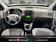HYUNDAI TUCSON 2.0 GL 2WD 16V 2011/2012 GARCEZ VEÍCULOS BENTO GONÇALVES / Carros no Vale