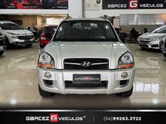 HYUNDAI TUCSON 2.0 GL 2WD 16V 2011/2012 GARCEZ VEÍCULOS BENTO GONÇALVES / Carros no Vale