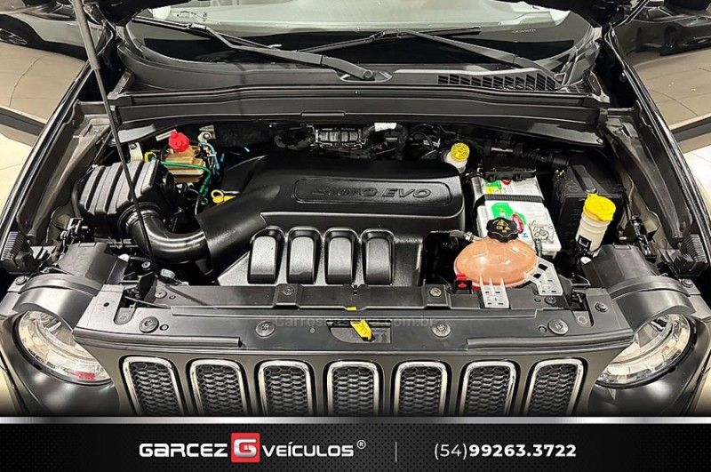 JEEP RENEGADE 1.8 16V LONGITUDE 2015/2016 GARCEZ VEÍCULOS BENTO GONÇALVES / Carros no Vale